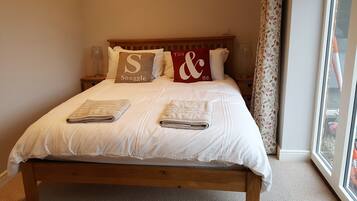 Apartemen, 2 kamar tidur | 2 kamar tidur dan didekorasi berbeda-beda