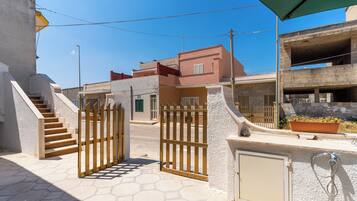 Enceinte de lâhĂ©bergement