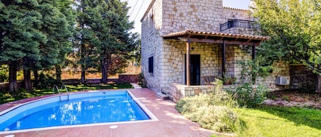 Piscine extérieure
