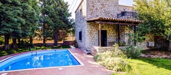Two bedroom traditional villa with private pool
