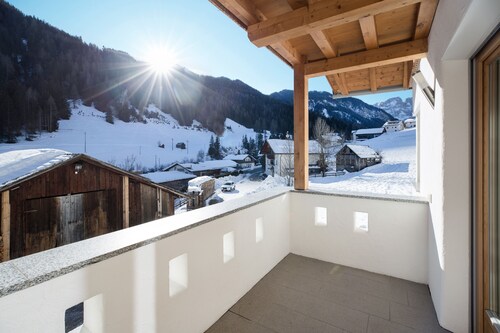 Idyllische Wohnung "Dolomiten" mit Balkon, Garten und WLAN
