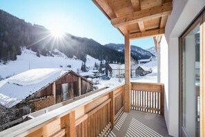Property grounds - Idyllic Apartment "Kronplatz" with Balcony, Garden and Wi-Fi (San Martino in Badia)