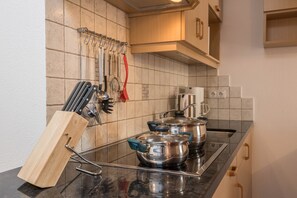 Refrigerador, horno, placa de cocina, lavavajillas