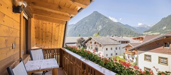 Appartement confortable "Kornblume - Mesnerhof" avec vue sur les montagnes, Wi-Fi, balcon et jardin