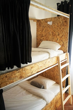 Dortoir Partagé, dortoir mixte, salle de bains commune (1 bed in 4 bed Dorm) | Wi-Fi gratuit, draps fournis