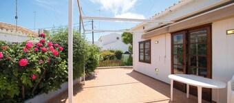 Casa de vacaciones "Villa Republica Argentina" cerca de la playa con terraza privada y Wi-Fi