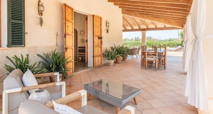 Mallorquinisches Ferienhaus mit Pool, WLAN, Garten und Terrasse