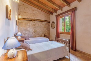 3 chambres, fer et planche Ă repasser, Wi-Fi gratuit, draps fournis