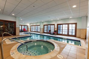 Innenpool, beheizter Pool