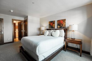 2 Schlafzimmer, Schreibtisch, Bügeleisen/Bügelbrett, kostenloses WLAN