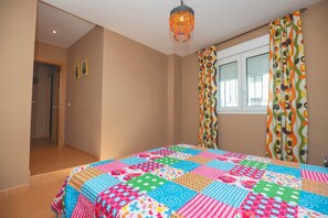 3 bedrooms, iron/ironing board, bed sheets - Charming Apartment "Casa Gil" in Central Location (CONIL DE LA FRONTERA)
