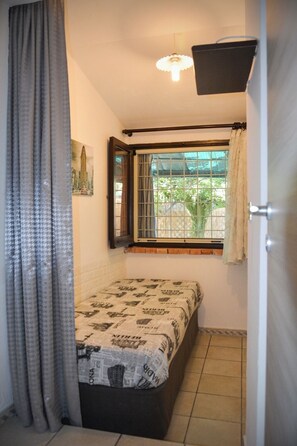 4 dormitorios, tabla de planchar con plancha, wifi gratis y ropa de cama