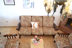 Télévision, cheminée