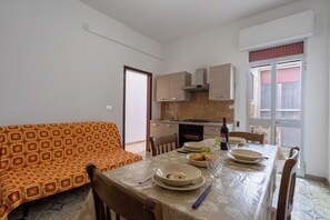 تناول الطعام