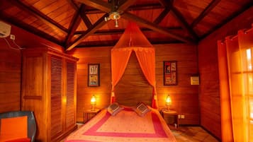 Bangalô (HIBISCUS) | 1 quarto, quartos à prova de som, ferros/tábuas de passar roupa