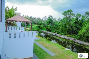Luxury Double Room | Garden view - Shades Resort and Villa (Matara)