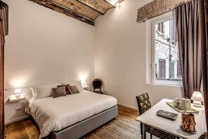 2 bedrooms, in-room safe, desk, iron/ironing board - Farnese House in Rome (Roma)