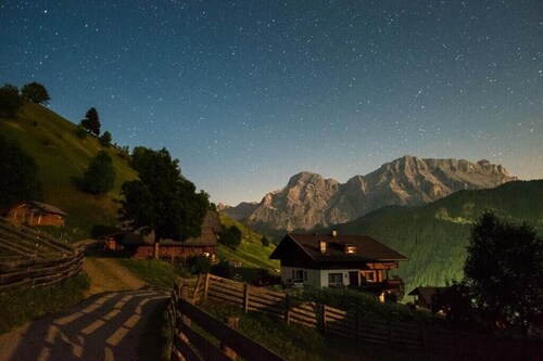Cosy Apartment "Confolia 1" with Wi-Fi and Mountain View