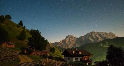Cosy Apartment "Confolia 1" with Wi-Fi and Mountain View