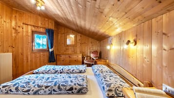 2 bedrooms, free WiFi, bed sheets