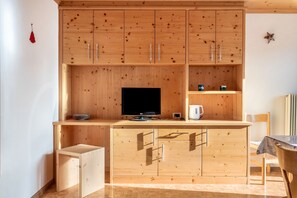 Interior - Cosy Apartment "Confolia 1" with Wi-Fi and Mountain View (La Valle)