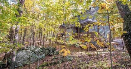 Blue Ridge Mt retreat steps off the Appalachian Trail in Wintergreen Resort