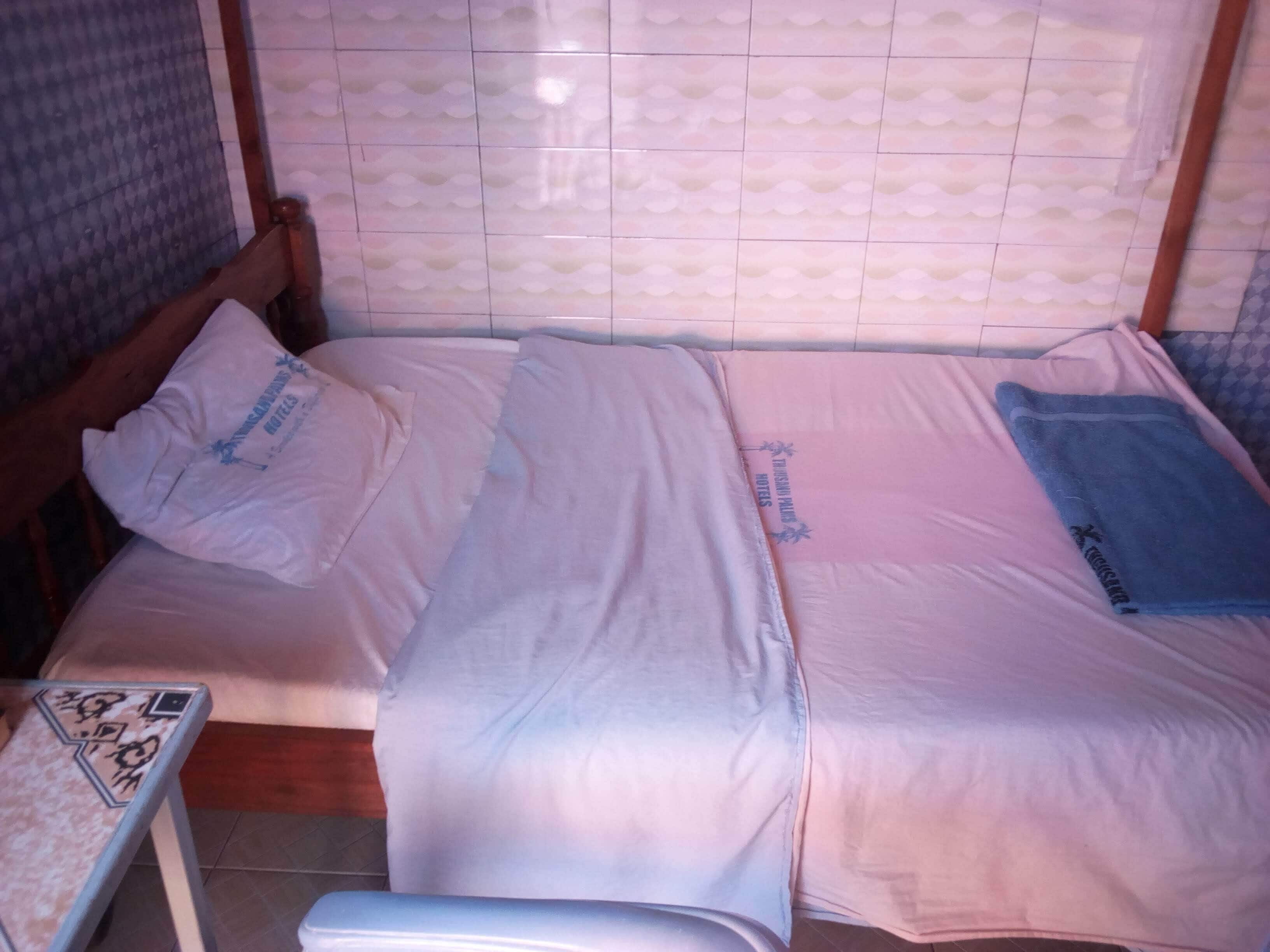 Single Room | Desk, blackout curtains, free WiFi, bed sheets
