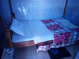 Double Room | Desk, blackout drapes, free WiFi, bed sheets