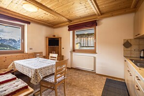 Dining - Idyllic Apartment "Confolia 3" with Mountain View, Garden & Wi-Fi (La Valle)