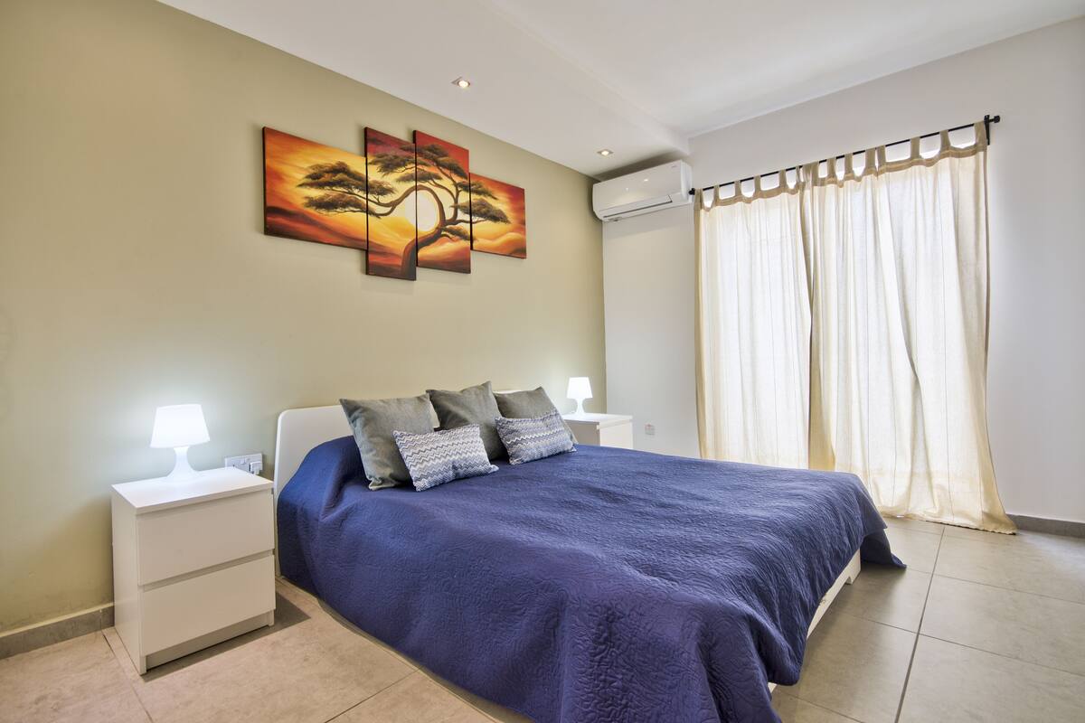 3 habitaciones, wifi gratis y ropa de cama