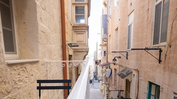 Unclassified image, 1 of 12, button - Valletta Republic Str 1-bedroom (Valletta)