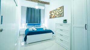 Unclassified image, 4 of 12, button - Valletta Republic Str 1-bedroom (Valletta)