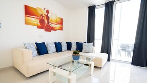 Living area - Valletta Republic Str duplex pth (Valletta)