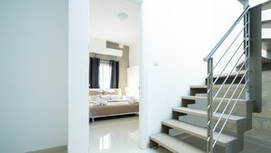 3 bedrooms, WiFi (free), bed sheets - Valletta Republic Str duplex pth (Valletta)