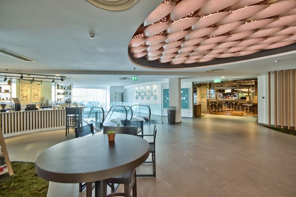 Hallway - Spinola park Studio (St. Julian's)