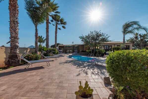 Pool - SV032 · Villa Minoa with private pool (San Vito Lo Capo)