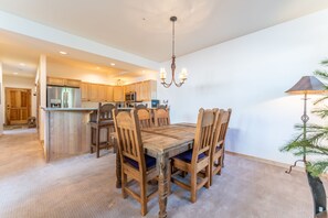 تناول الطعام