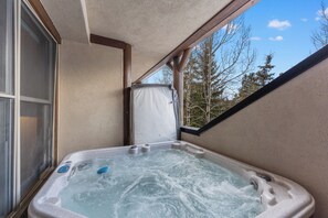 Baignoire à remous intérieure