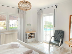 2 chambres, fer et planche Ă repasser, Wi-Fi gratuit, draps fournis