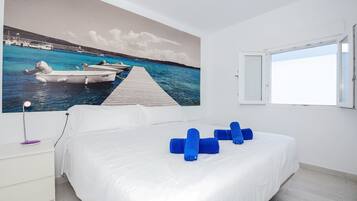 2 slaapkamers, een strijkplank/strijkijzer, gratis wifi, beddengoed