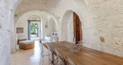 Luxury Villa "Trulli Terrarossa" in Apulian style with Pool