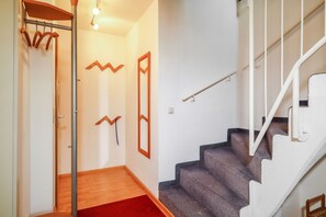 Interior - Cosy Apartment "Argenpark" with Lake and Mountain View, Balcony & Wi-Fi (Kressbronn)