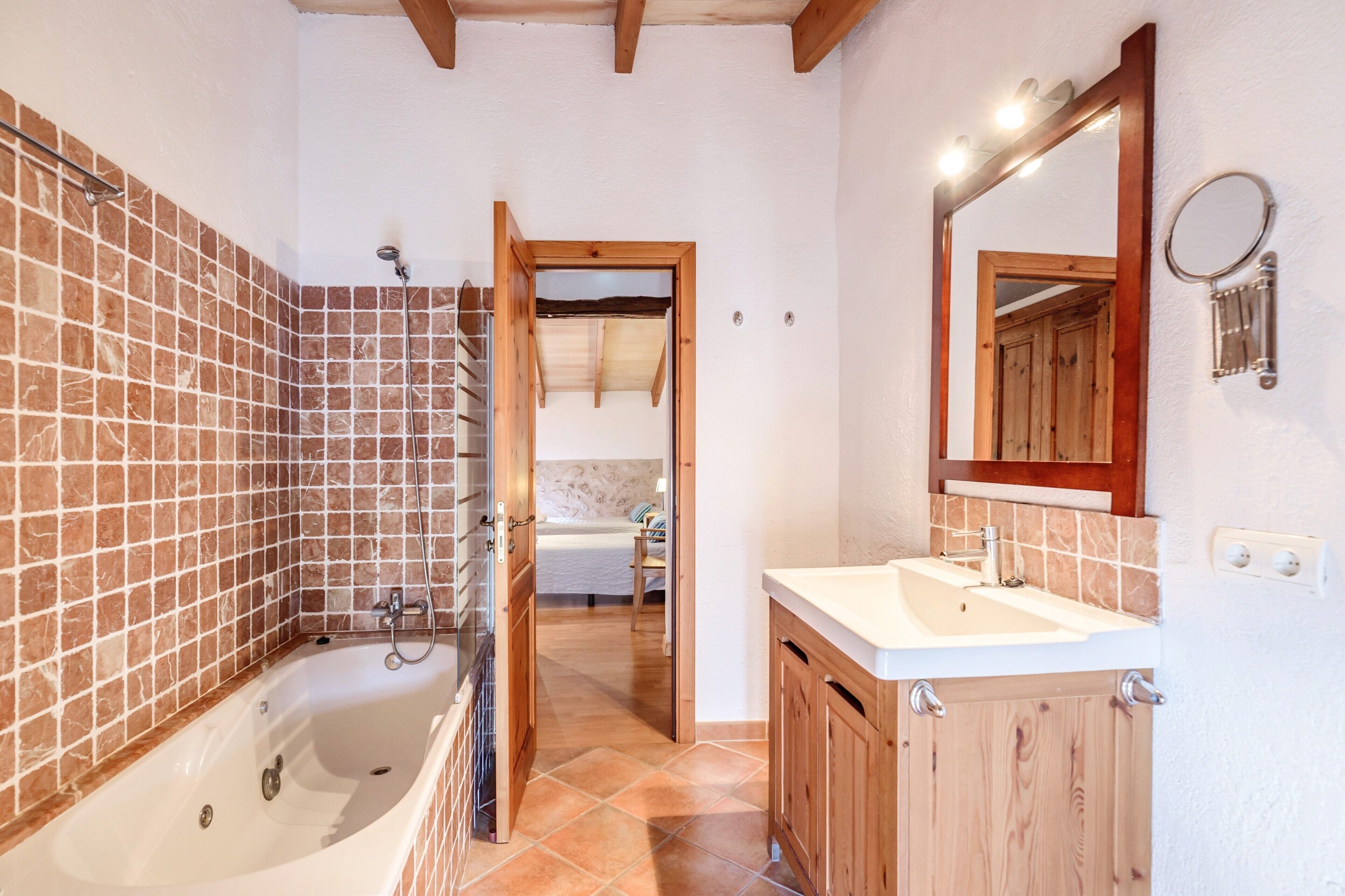 Bathtub, hair dryer, towels