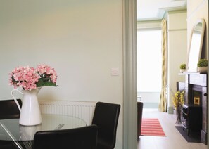 Dining - Classic 2 bedroom apartment (Harrogate)