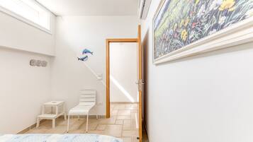 2 slaapkamers, een strijkplank/strijkijzer, gratis wifi, beddengoed