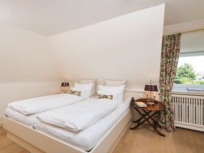 2 Schlafzimmer, Zimmersafe, Bügeleisen/Bügelbrett, Reisekinderbett