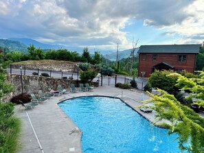 Piscine extérieure, piscine chauffée