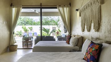 Family House | 3 bedrooms, in-room safe, individually decorated, individually furnished