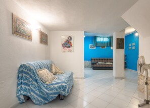 TV, lareira