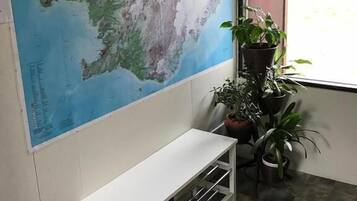 المنشأة من الداخل